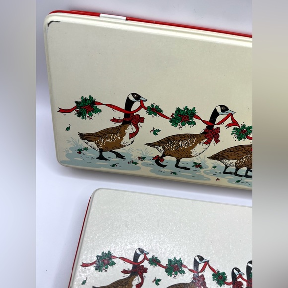 Vintage Potpourri Press Holiday Christmas Geese 2 Tin Cans Hong Kong - Picture 2 of 9